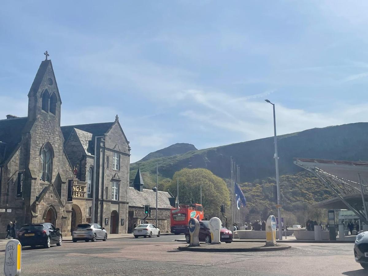 Royal Mile Escape-free Parking Edinburgh